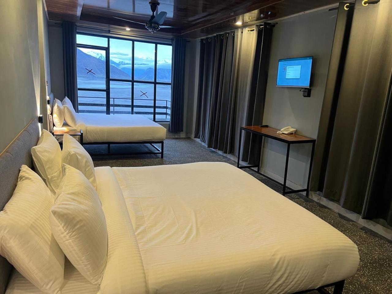 Eat And Read Hotel 锡卡都 外观 照片