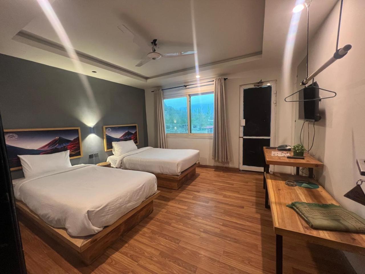 Eat And Read Hotel 锡卡都 外观 照片