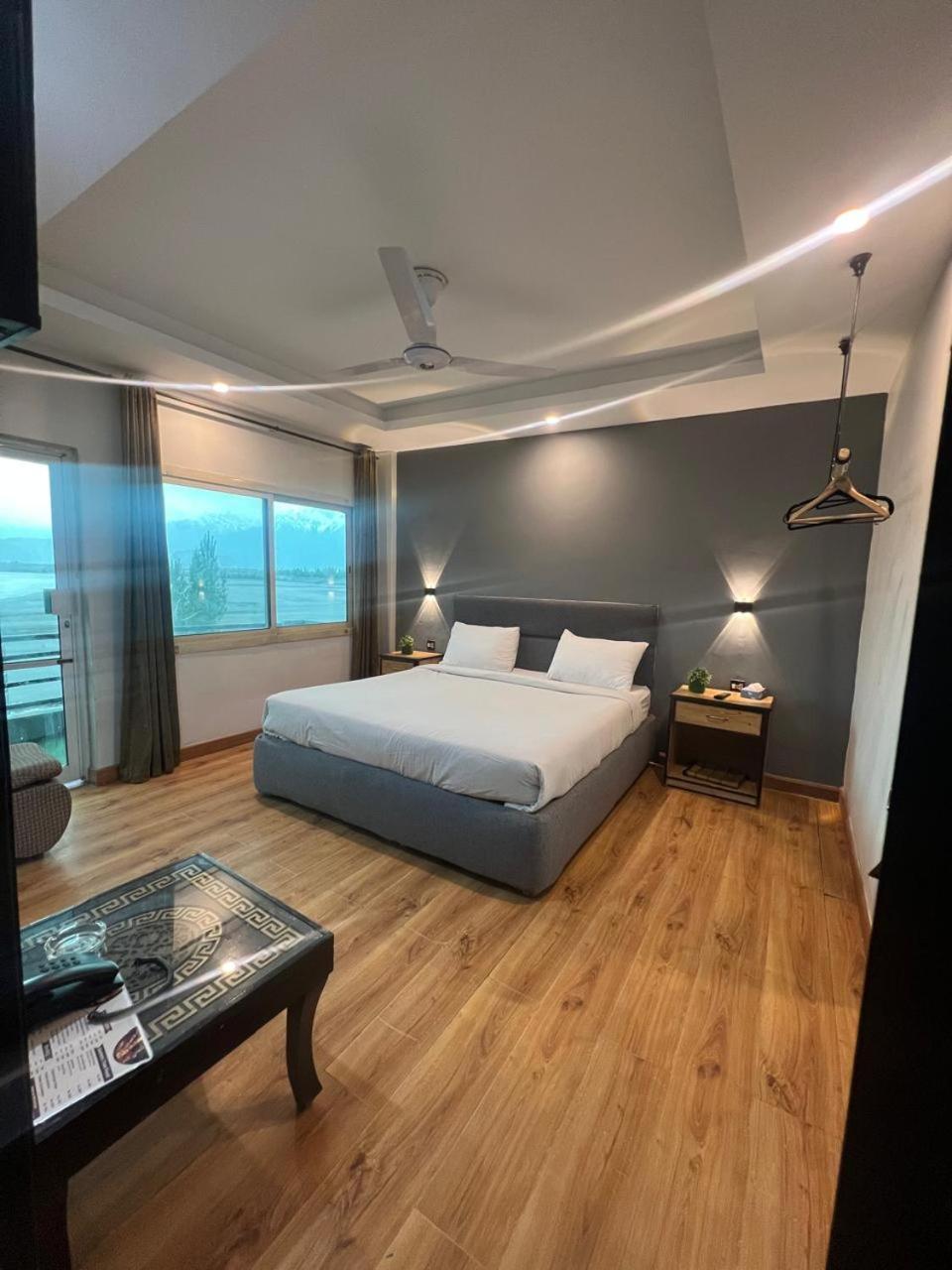 Eat And Read Hotel 锡卡都 外观 照片
